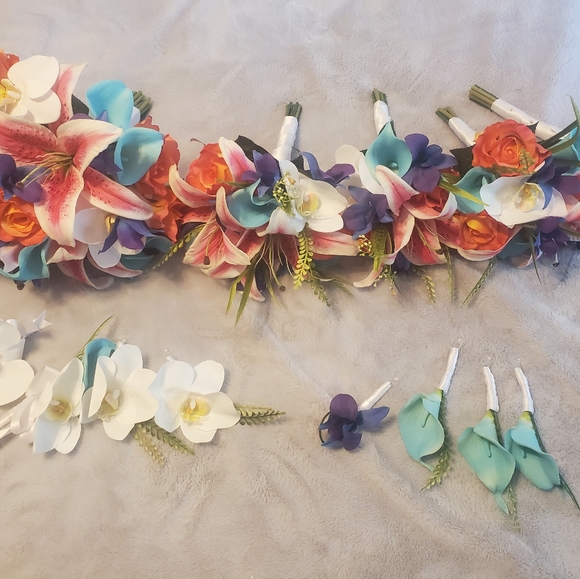 Artificial bouquets and boutonniere set - Picture 7 of 7